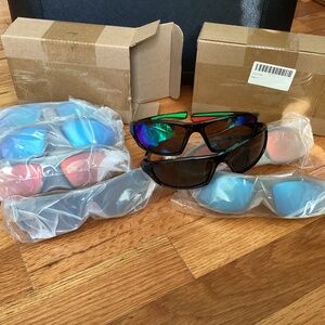Polarized sunglasses set